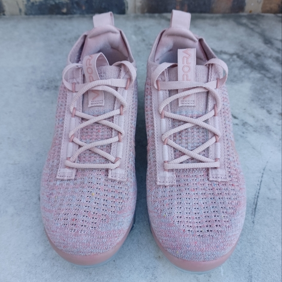 Nike Vapormax Flyknit Sneakers - Picture 3 of 11